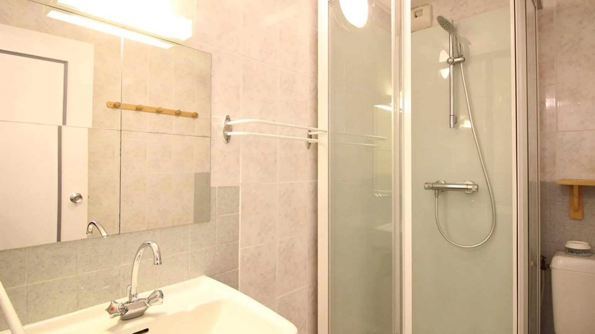 Appartement F2 Au Pied Des Pistes Avec Balcon, Parking Et Local A Skis - Fr-1-415-62 Le Mont-Dore Apartment