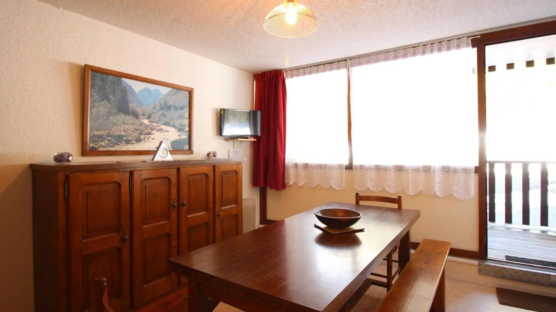 Appartement F2 Au Pied Des Pistes Avec Balcon, Parking Et Local A Skis - Fr-1-415-62 Le Mont-Dore Apartment